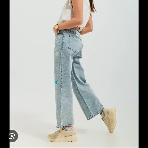Q2 Jeans with Star Print XS - Picture 4 of 14